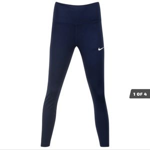 Nike Women’s Team 7/8 Leggings